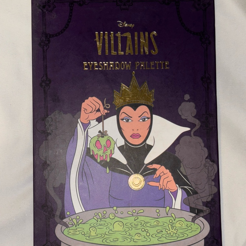 Taste Beauty x Disney Villains Eyeshadow Palette-New